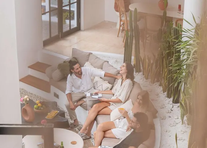 Luxury 4bd Casa Diplomatico With Private Pool Ferienhaus Seminyak
