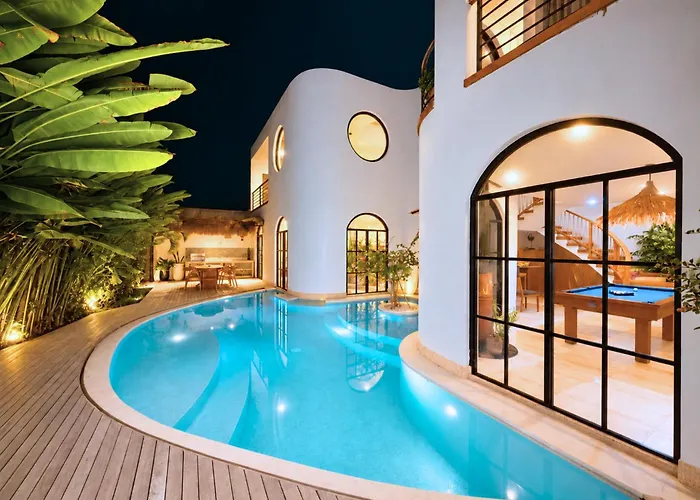 Casa Diplomatico 4br With Private Pool And Billiards * Seminyak